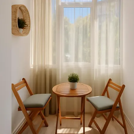 Old Town Бухарест